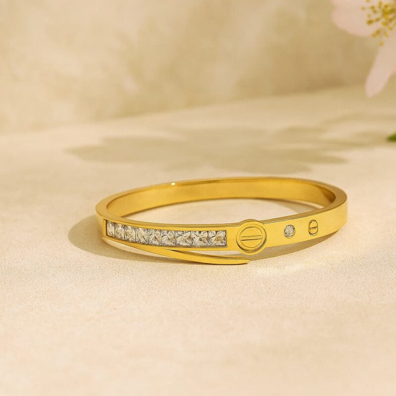 Nail bracelet